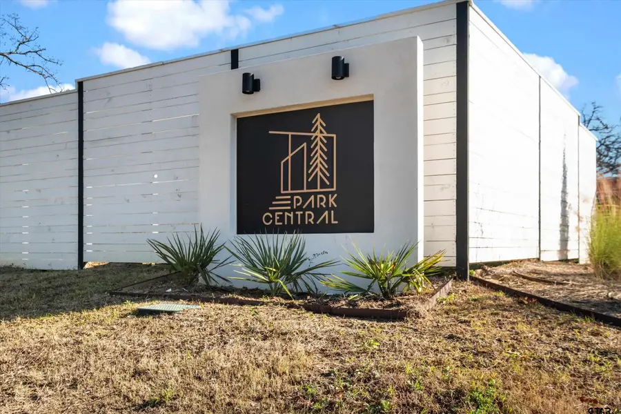 6043 N Park Central Ct, Tyler, TX 75703 - #3