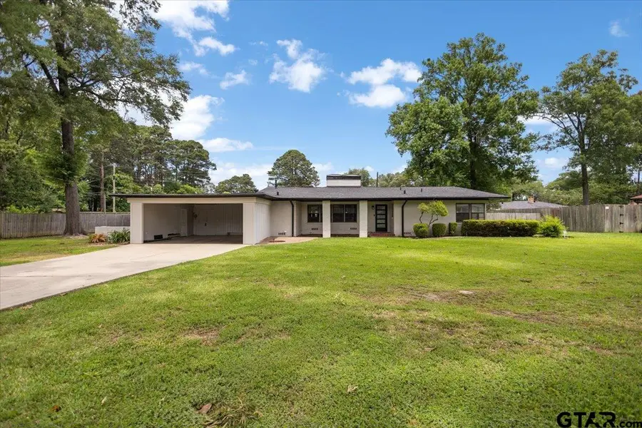 1007 Lincoln Dr, Longview, TX 75604 - #3