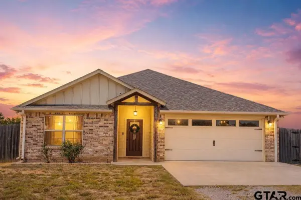 14308 County Road 452, Lindale,  75771