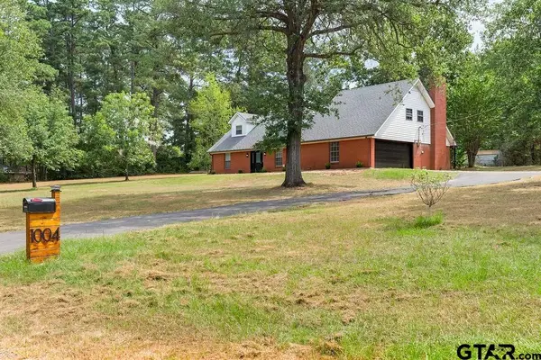 1004 Sunset, Daingerfield, TX 75638