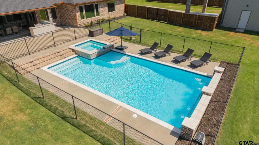 252 Clements Cir, Tatum, TX 75691 - #2