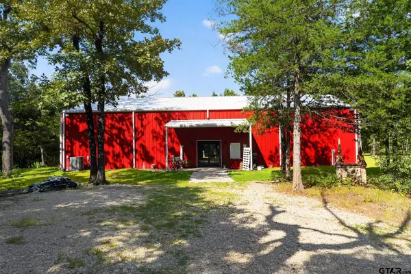 735 County Road 3211, Wills Point, TX 75169