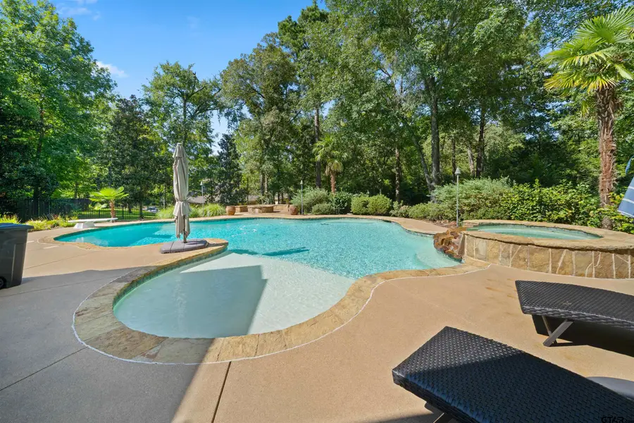 1950 Stonehill, Tyler, TX 75703 - #2