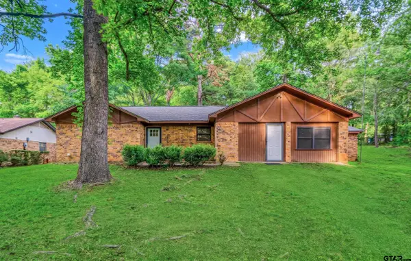 204 Cedarcrest Dr, Marshall, TX 75672