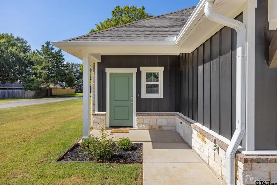 609 Park Central, Chandler, TX 75758 - #2