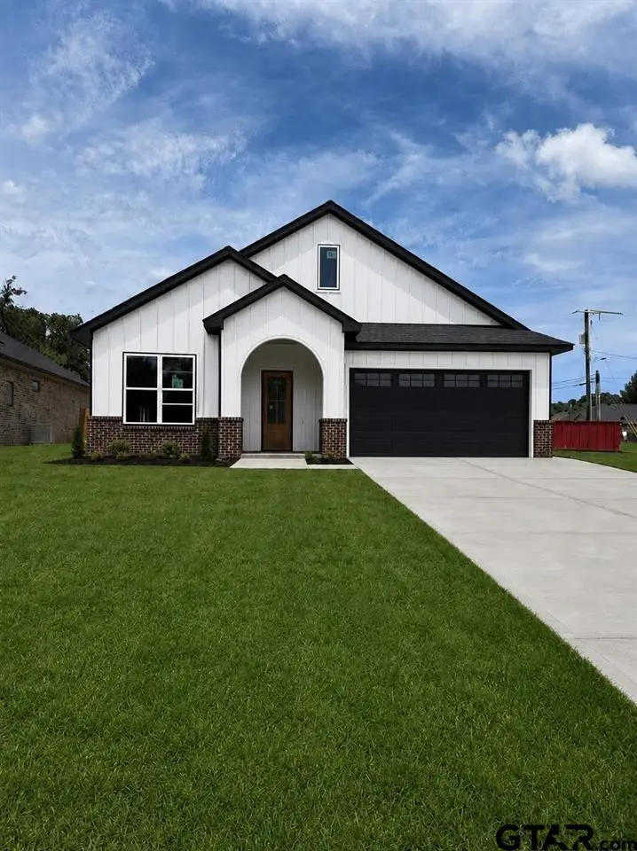 3902 French Dr, Longview, TX 75604 - #1