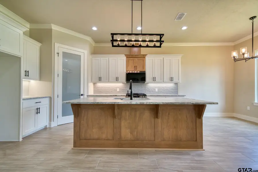 3902 French Dr, Longview, TX 75604 - #3