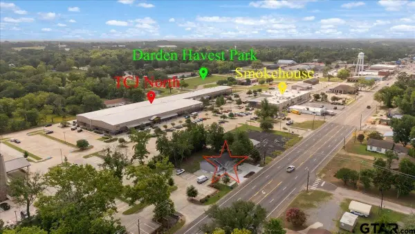 501 N Main St, Lindale, TX 75771