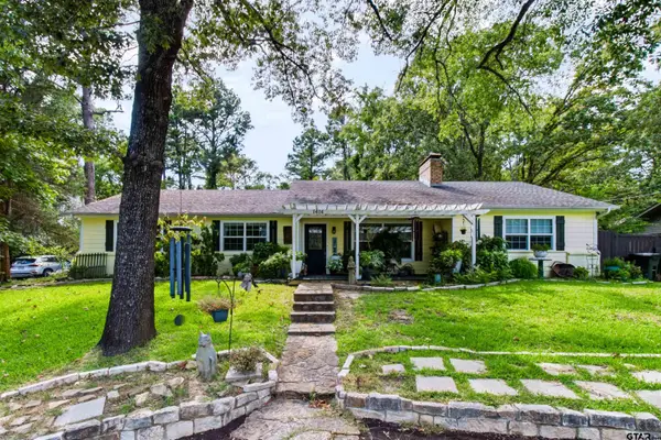 1414 W Hideaway Ln, Hideaway, TX 75771