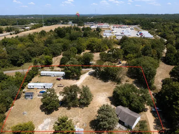 979 County Road 310 W, Tyler, TX 75706
