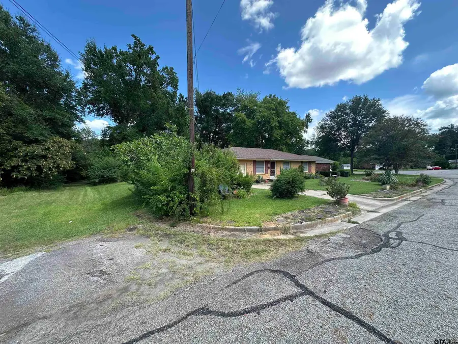 2100 Glenbrook Dr, Tyler, TX 75701 - #2