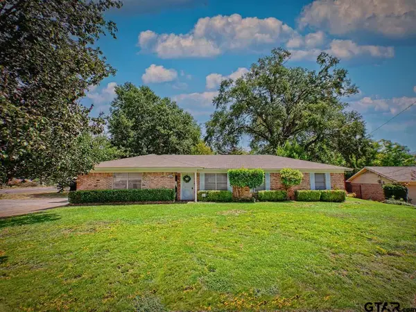3900 Birdwell Drive, Tyler, TX 75703