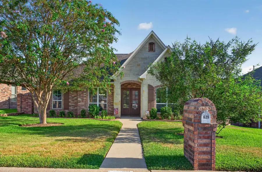 625 Bunker Dr., Tyler, TX 75703 - #3