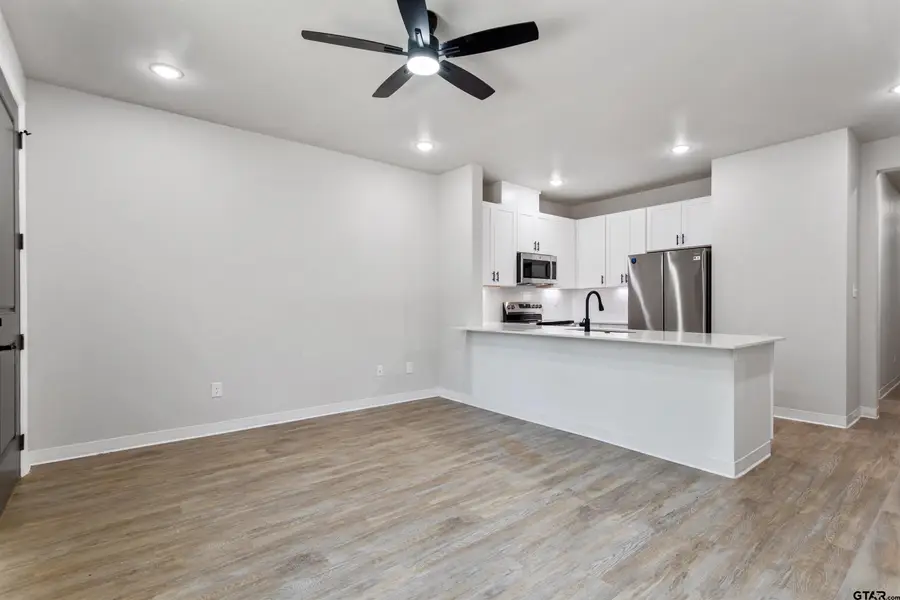 1164 & 1168 E Earle, Tyler, TX 75702 - #3