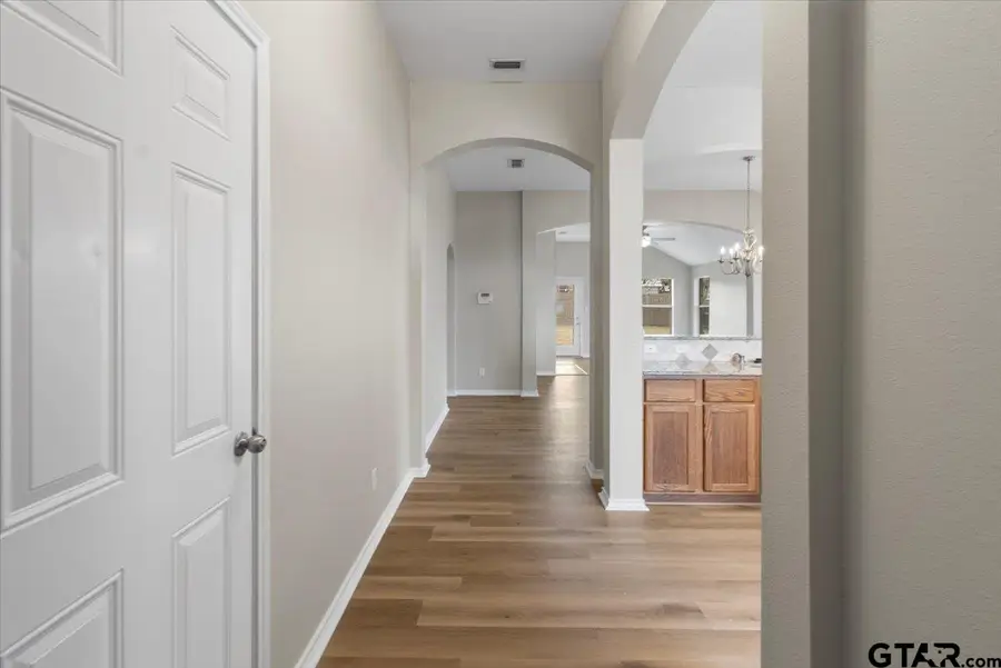 386 Molly, Lindale, TX 75771 - #2