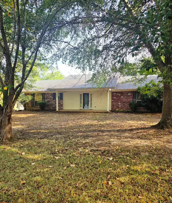 1304 N Whatley, White Oak, TX 75693