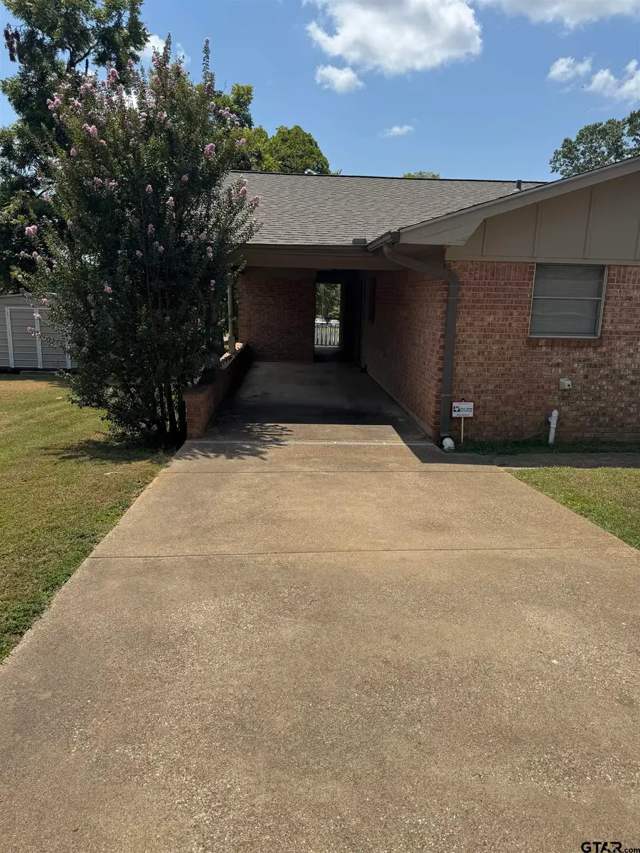 239 W Ayers Street, Frankston, TX 75763 - #2