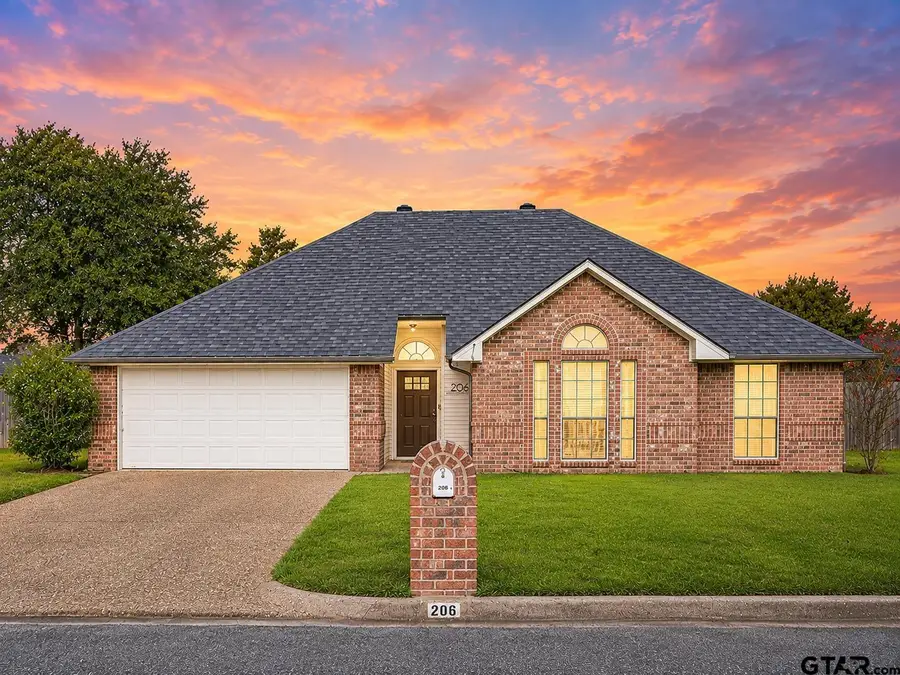 206 Eastgate Dr, Whitehouse, TX 75791 - #2