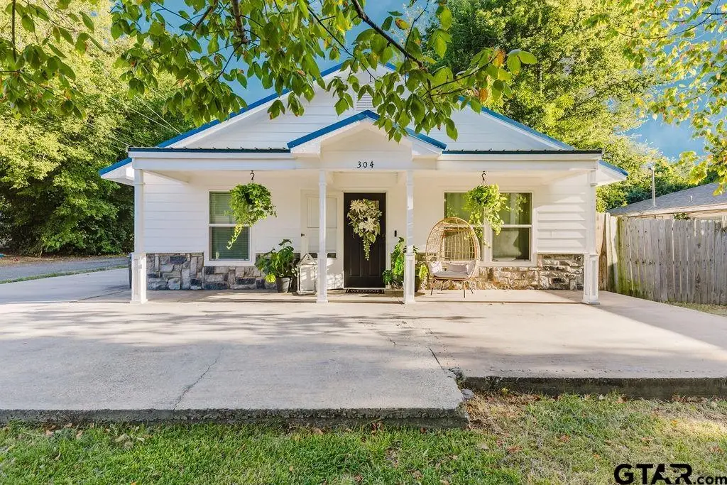 304 Jarbo St., Sulphur Springs, TX 75482 - #1