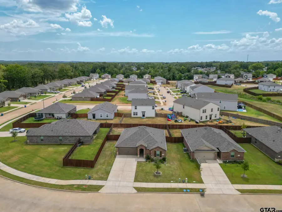 604 N Riveroaks Ln, Chandler, TX 75758 - #3
