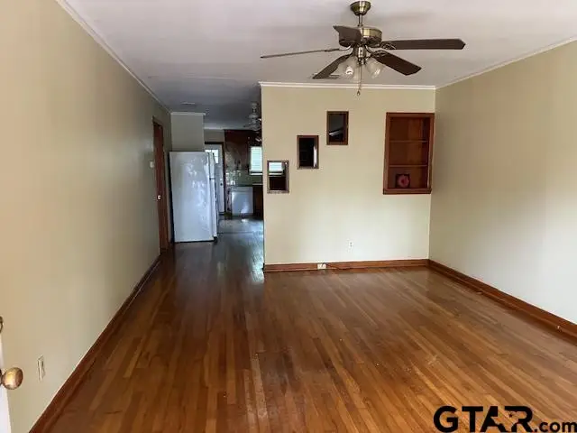 330 W Charnwood St, Tyler, TX 75701 - #2