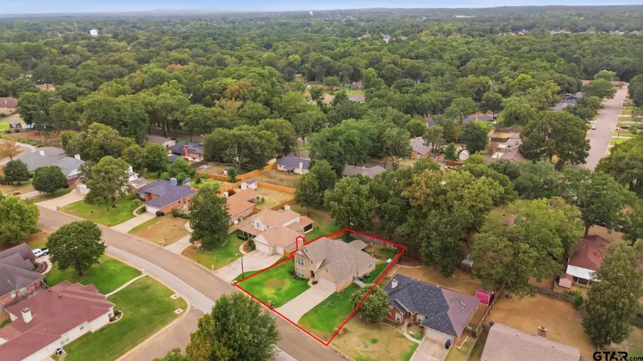 1103 Regina St, Longview, TX 75605 - #2