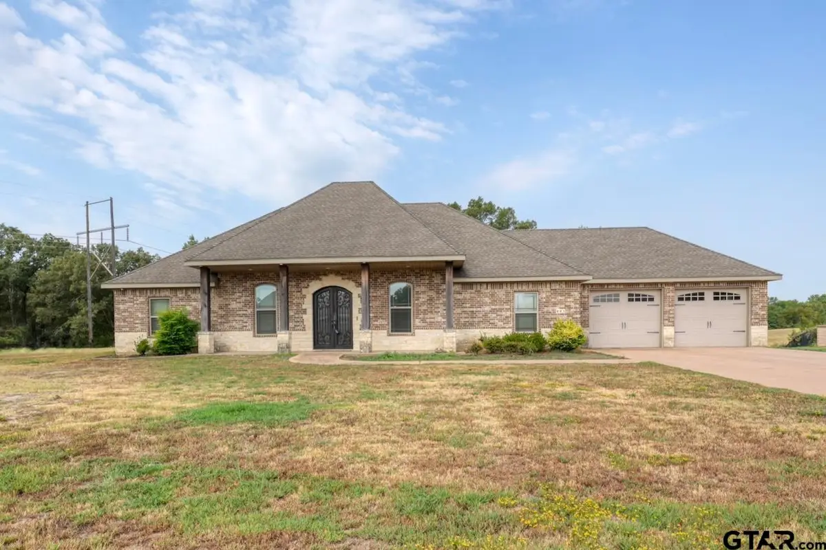 601 Corrigan Trails Blvd, Lindale, TX 75771 - #1