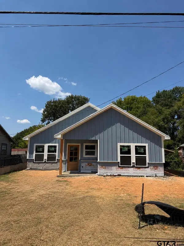 2120 N Gaston, Tyler, TX 75702