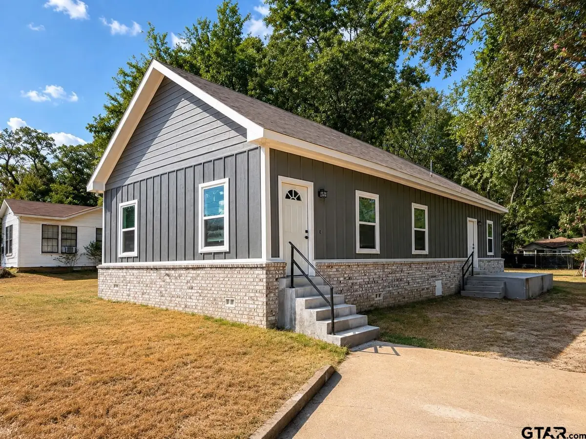 102 E Hillsboro, Tyler, TX 75702 - #1