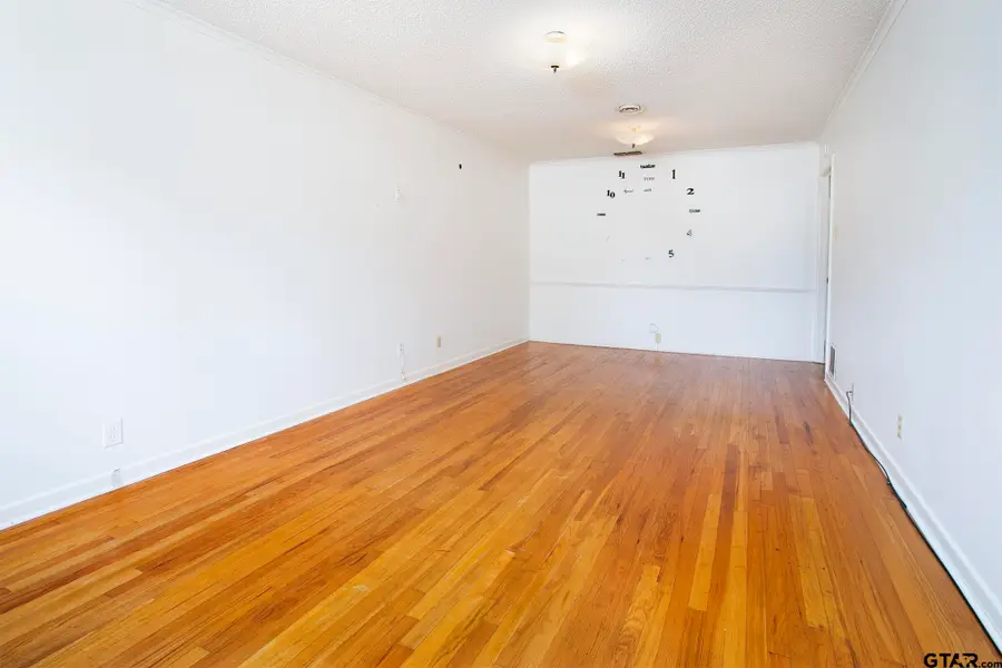 3337 Martha St, Tyler, TX 75702 - #3
