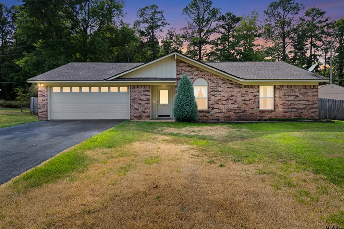 311 S Hillshore Dr, Longview, TX 75605 - #1