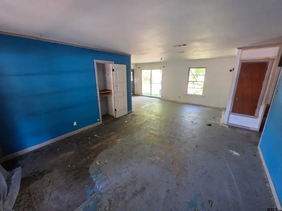 2848 Amy Ln, Tyler, TX 75701 - #2