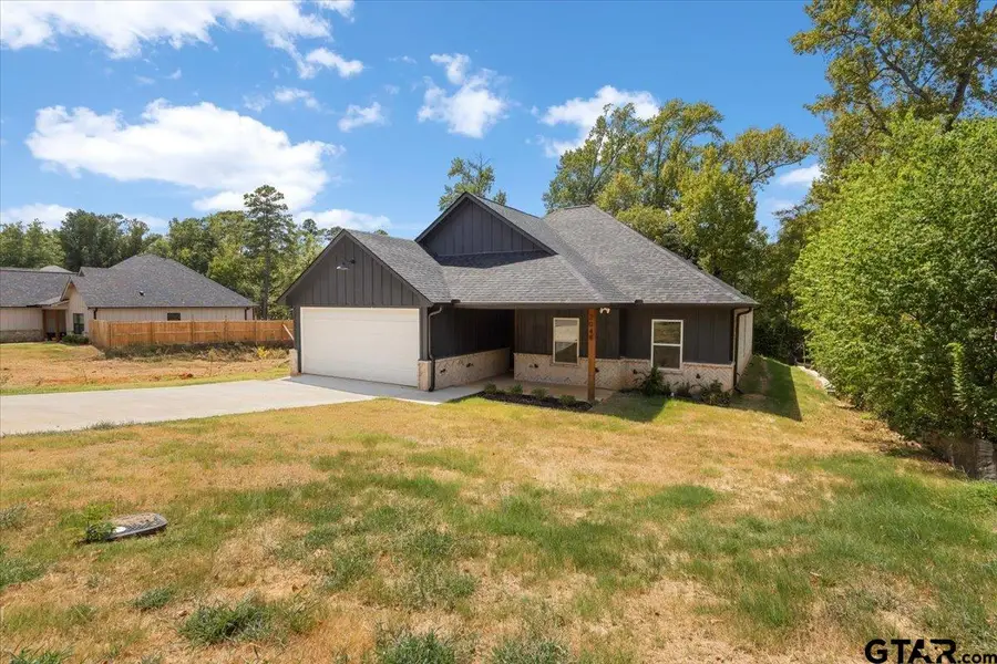 2049 Jackie Ave., Tyler, TX 75701 - #2