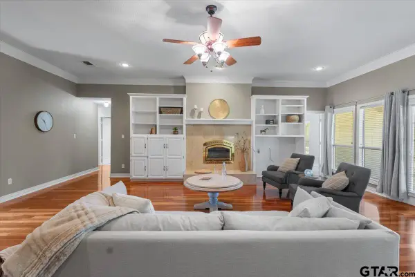 532 Dogwood Ln, Hideaway, TX 75771