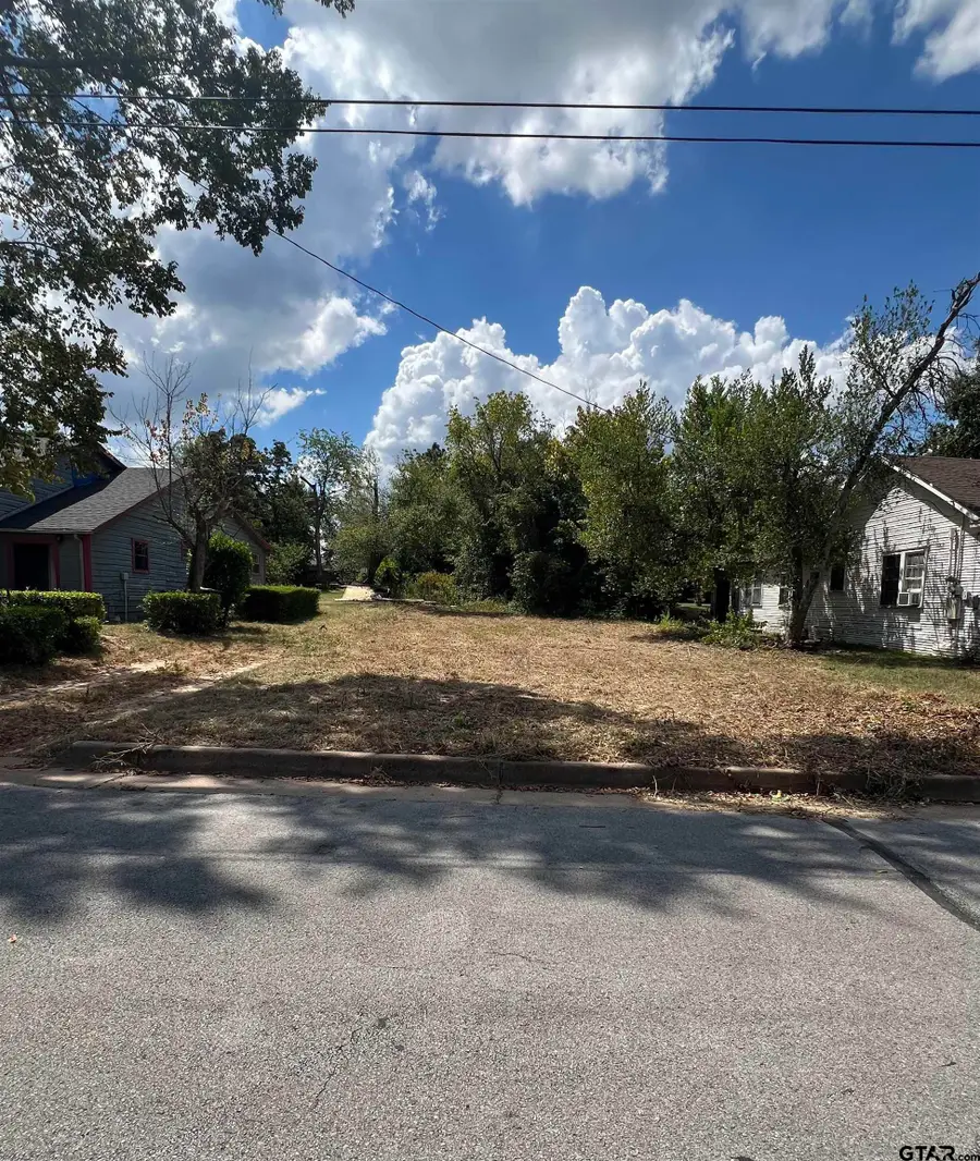 1918 W Jackson, Tyler, TX 75701 - #2