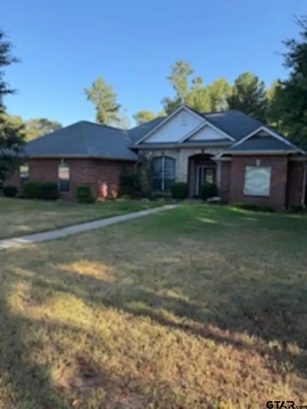 224 Stonebridge Ct, Gilmer, TX 75645