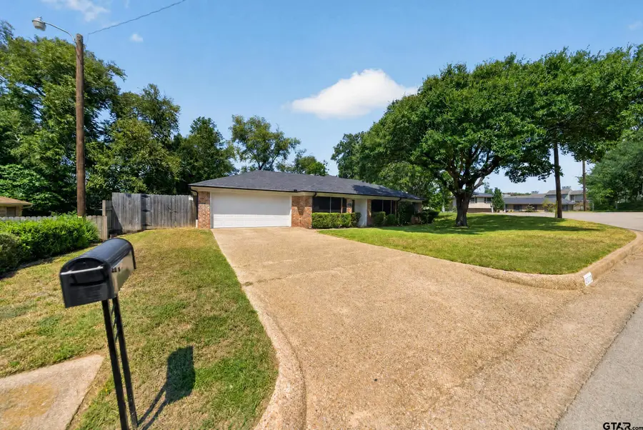 2506 Merry Lane, Tyler, TX 75701 - #2