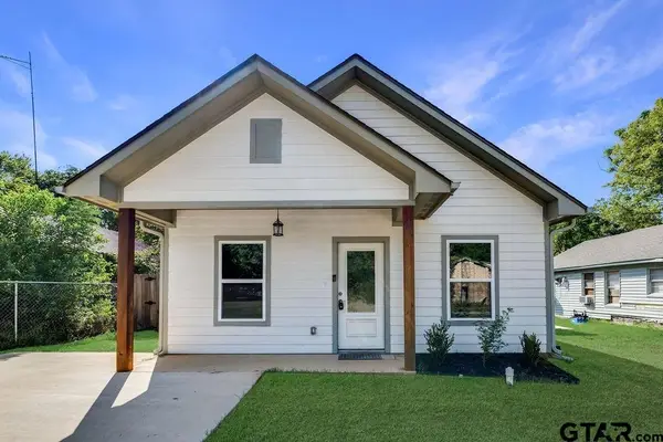 204 Bradford Ave, Arp, TX 75750