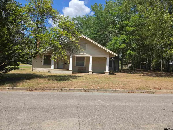 602 Dallas St, Jacksonville, TX 75766