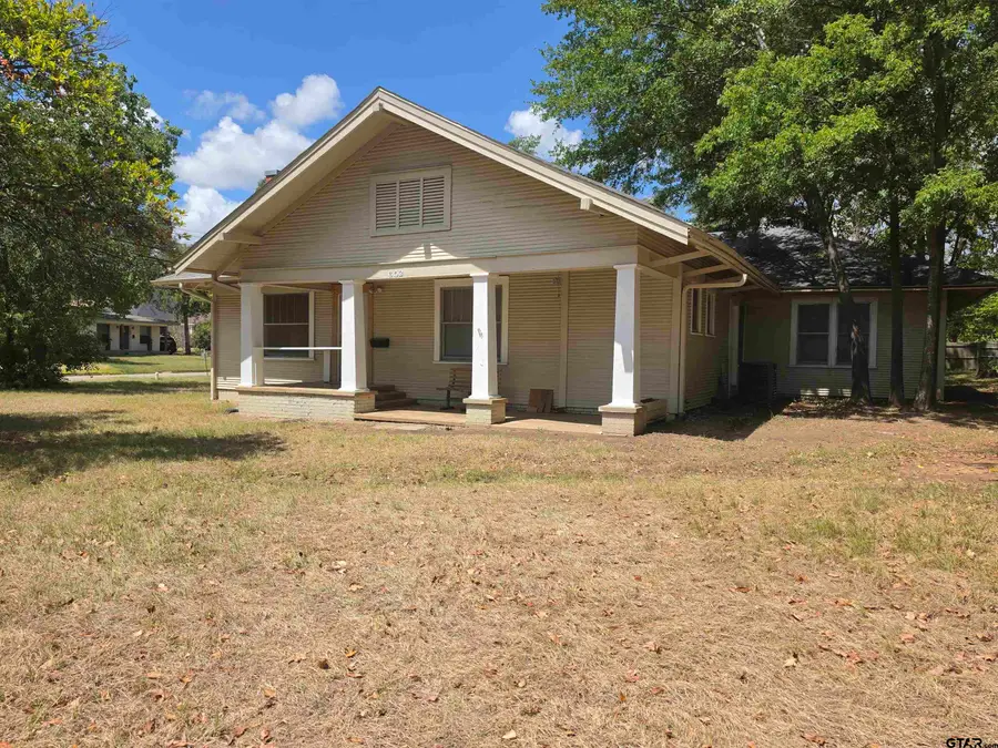602 Dallas St, Jacksonville, TX 75766 - #2
