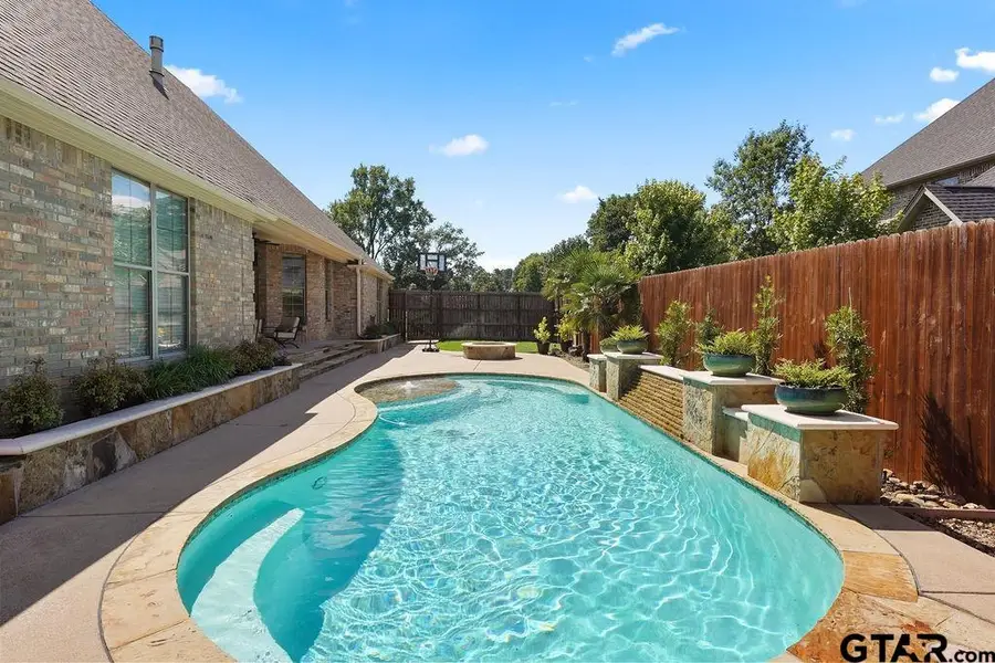 2322 Kingsmill Cir, Tyler, TX 75703 - #2