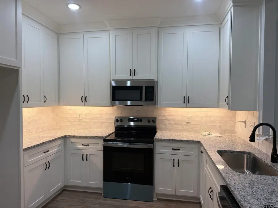 1212 N Albertson Ave, Tyler, TX 75702 - #2