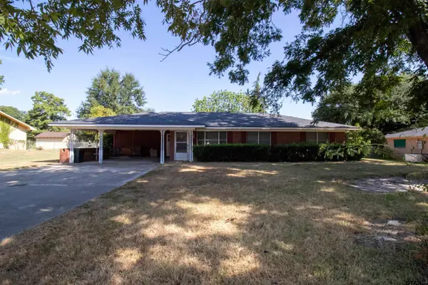 217 Texas Avenue, Gilmer, TX 75645