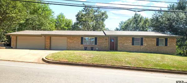 2318 Donnybrook Ave., Tyler, TX 75701