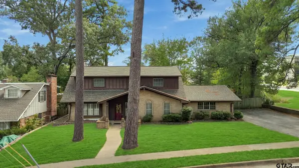 2701 Fairfax Dr, Tyler, TX 75701