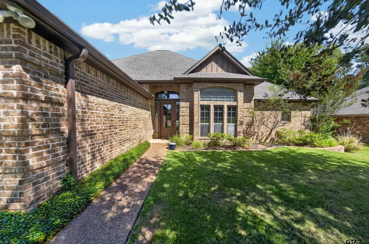 511 Southcreek, Chandler, TX 75758 - #1