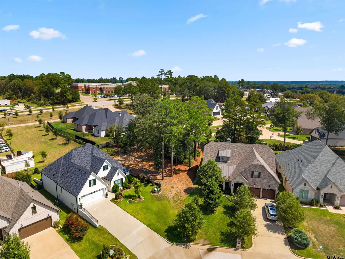 7318 Crosswater Cv, Tyler, TX 75703 - #1