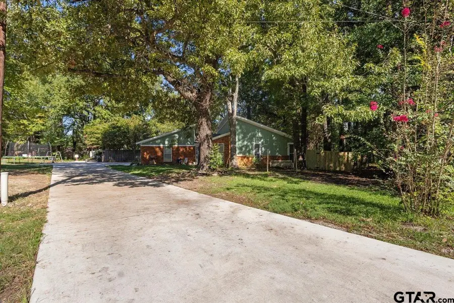 300 Synterra, Lindale, TX 75771 - #2