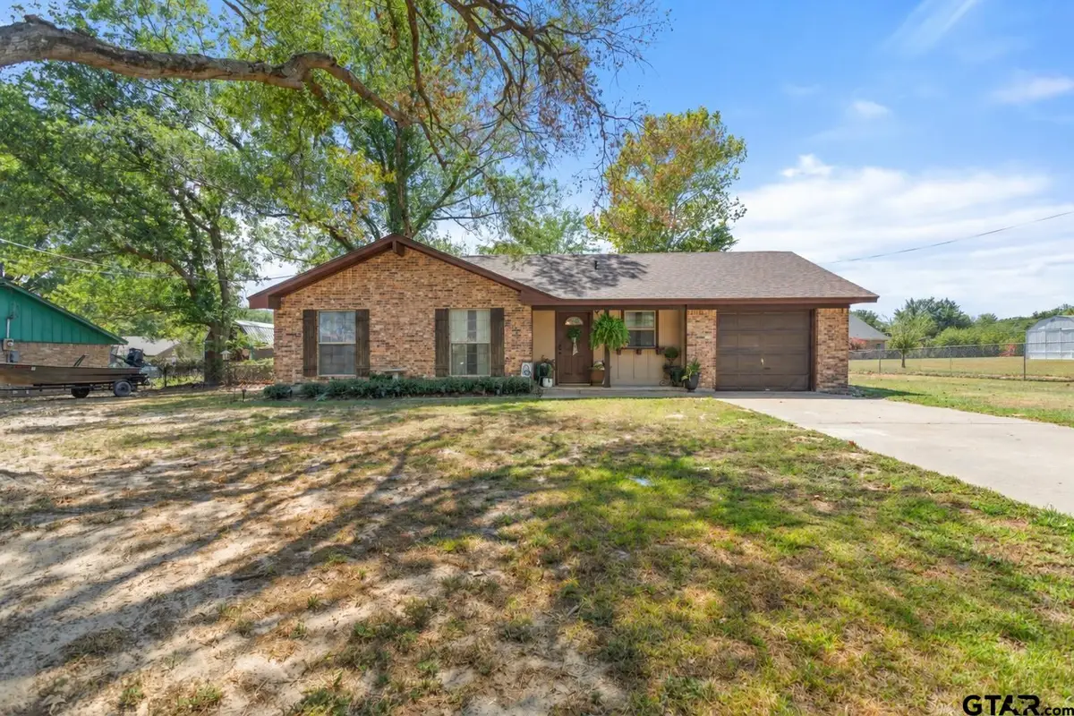 207 Alabama St, Van, TX 75790 - #1