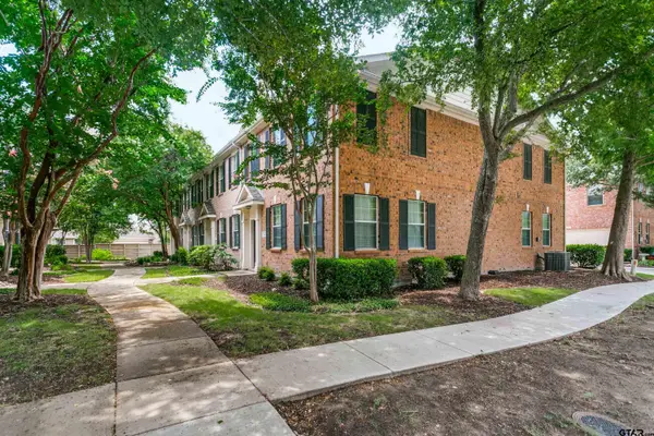3033 Stone Forest Circle, McKinney, TX 75070